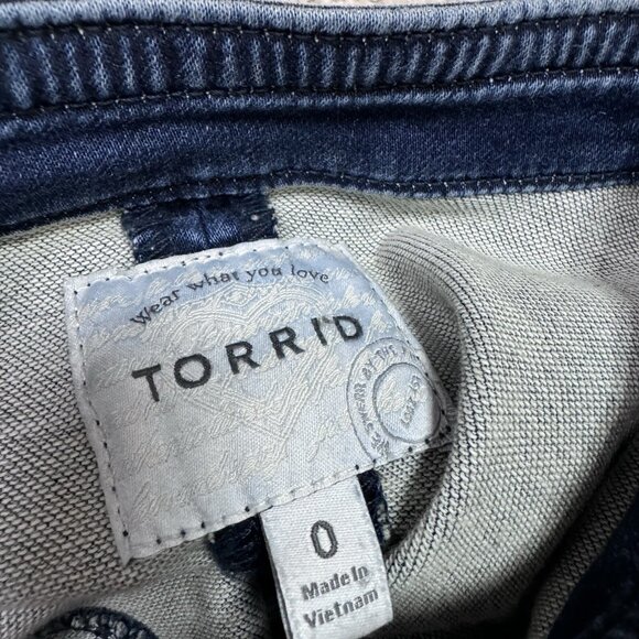 Torrid Jacket Women’s Blue Denim Long Sleeve Full Zip Size 0 - Picture 10 of 11